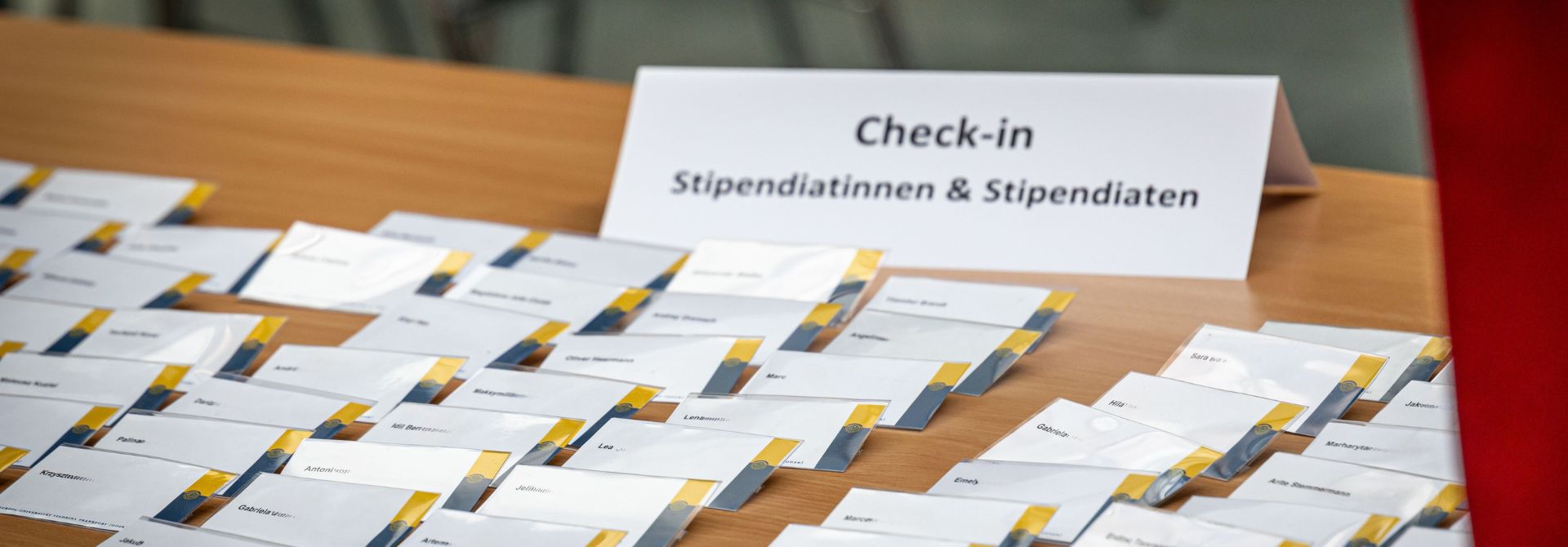Namenskarten bei der Stipendienfeier 2024 an der Viadrina