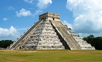 mexico ©Von Kyle Simourd - Chichen Itza's Kukulcan Temple, CC BY 2.0, htt