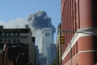 WTC_2nd_plane_hit_-_Greenwich_Street_395 ©Hans Joachim Dudeck / Wikicommons