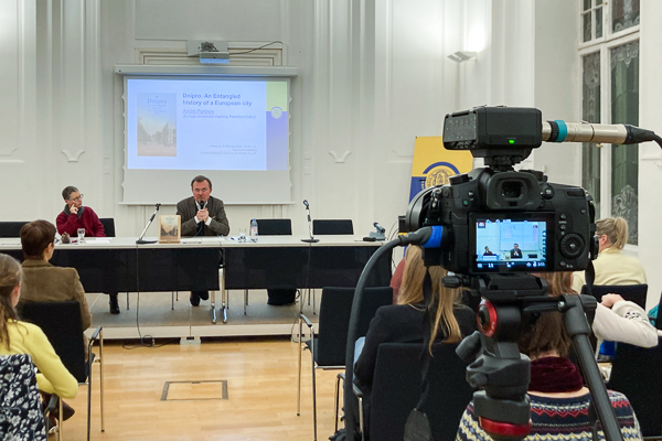 Buchvorstellung zur ukrainischen Stadt Dnipro mit Claudia Dathe und Prof. Dr. Andrii Portnov