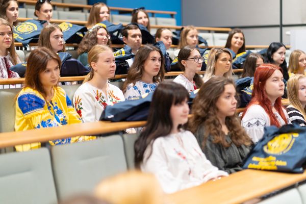 Besuch ukrainischer Studis - im Hörsaal