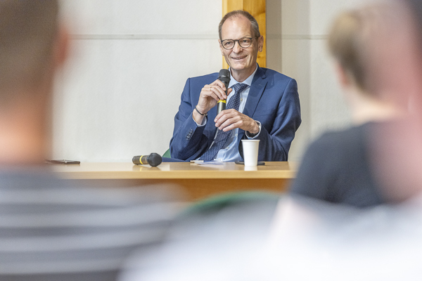 20230629_ZIP Forschungskoll-Ackermann_EUV8098