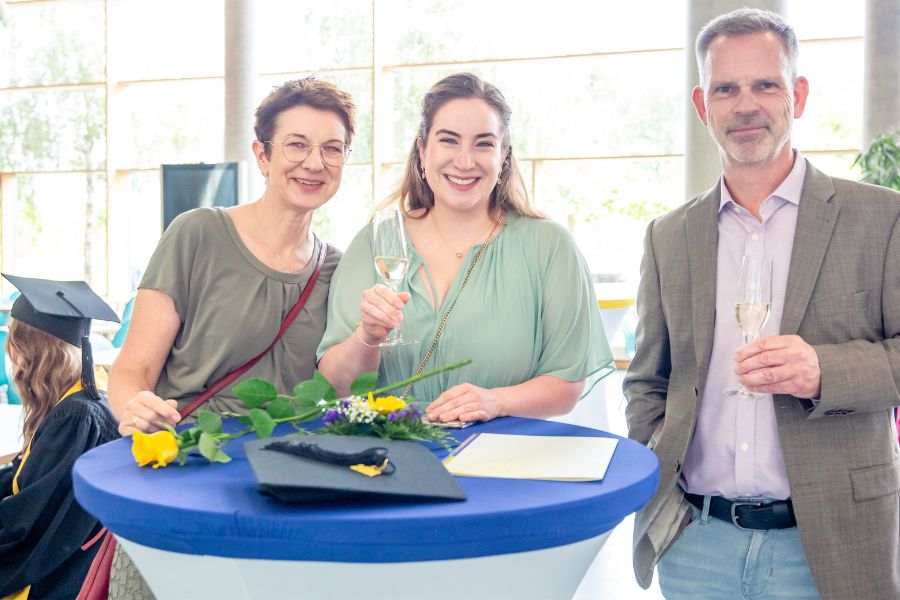 Sektempfang beim Graduation Day 2024