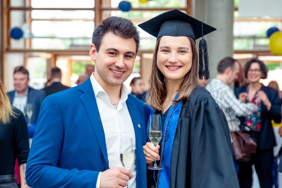 Sektempfang beim Graduation Day 2024