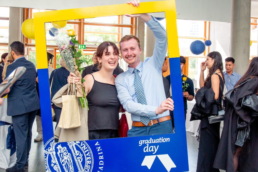 Sektempfang beim Graduation Day 2024