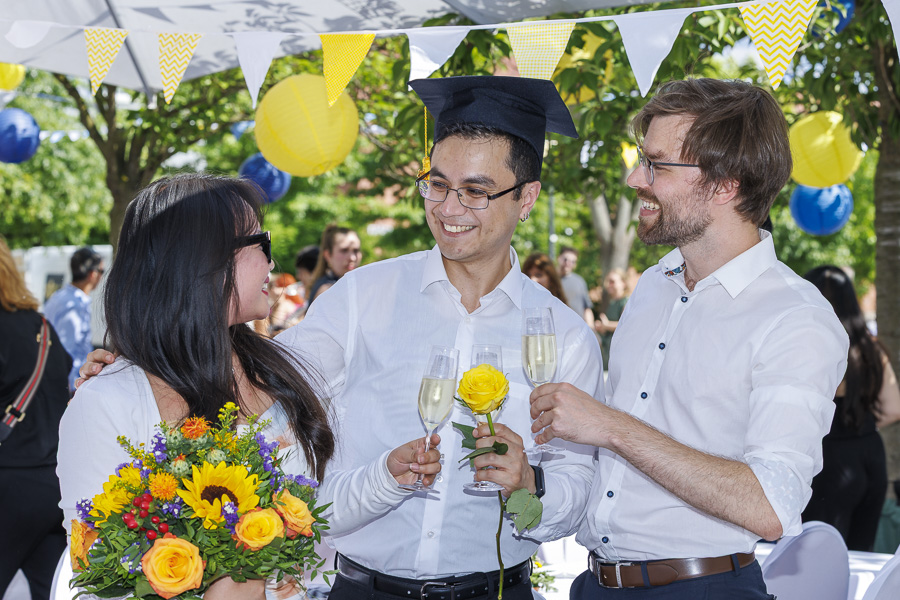 Sektempfang beim Graduation Day 2025