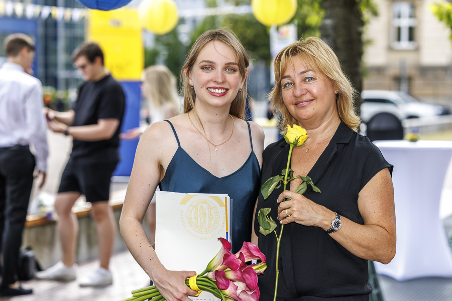 Sektempfang beim Graduation Day 2025