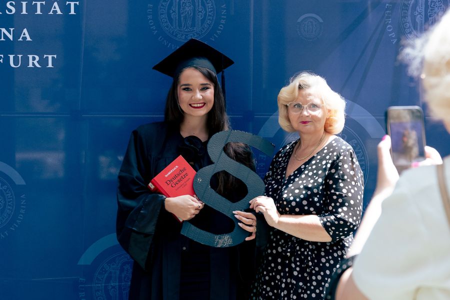 Graduierte der Juristischen Fakultät beim Graduation Day 2025