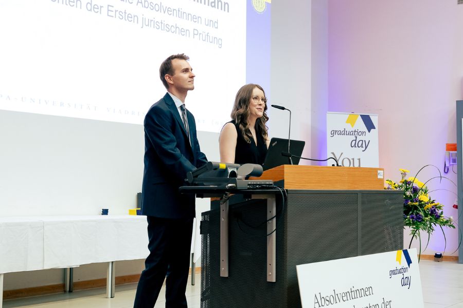 Graduierte der Juristischen Fakultät beim Graduation Day 2025