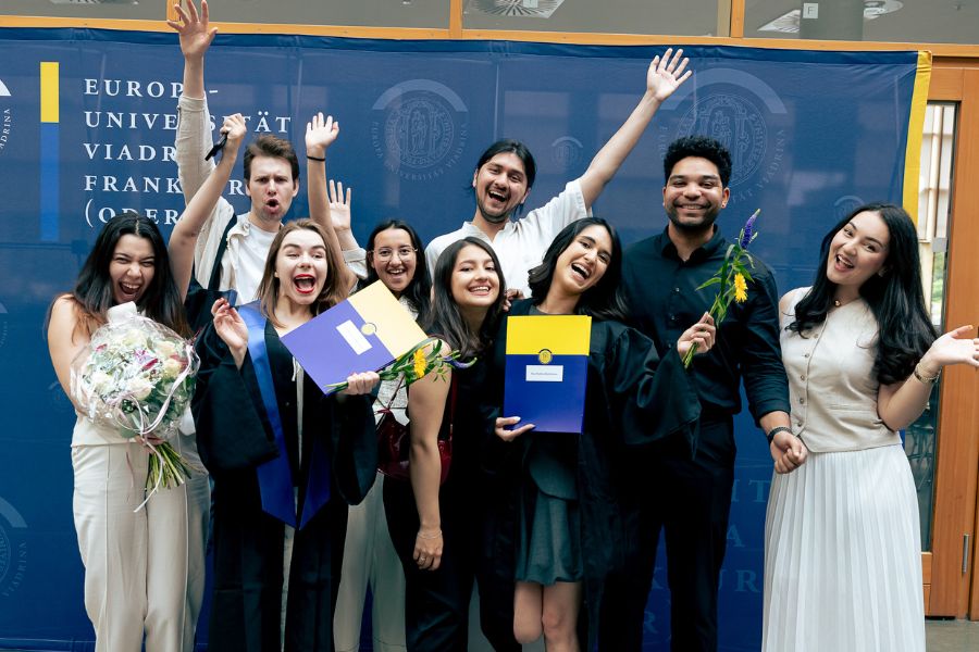 Graduierte der Juristischen Fakultät beim Graduation Day 2025