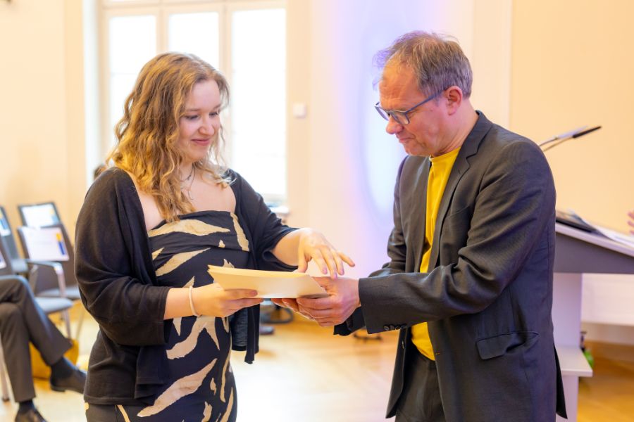Zeugnisübergabe der Kulturwissenschaftlichen Fakultät