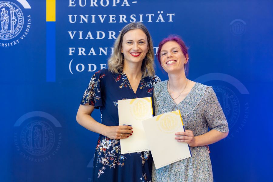 Zeugnisübergabe der Kulturwissenschaftlichen Fakultät