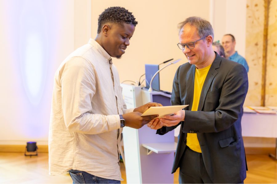 Zeugnisübergabe der Kulturwissenschaftlichen Fakultät