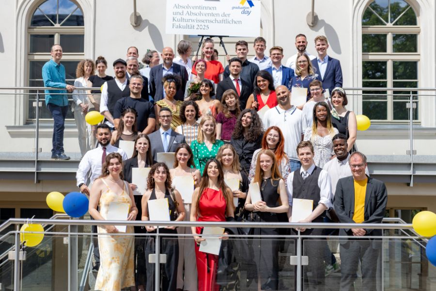 Zeugnisübergabe der Kulturwissenschaftlichen Fakultät