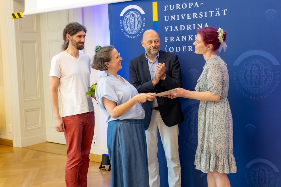 Zeugnisübergabe der Kulturwissenschaftlichen Fakultät