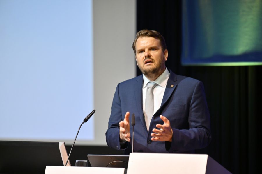 Graduierte der Wirtschaftswissenschaftlichen Fakultät beim Graduation Day 2025