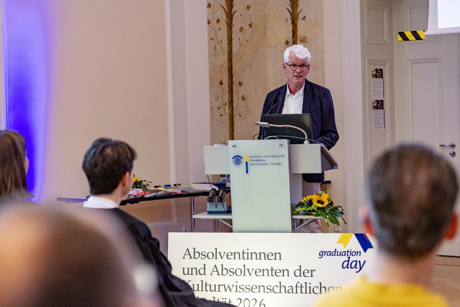 Impressionen von der Zeugnisverleihung der Kulturwissenschaftlichen Fakultät am Graduation Day 2026 der Europa-Universität Viadrina