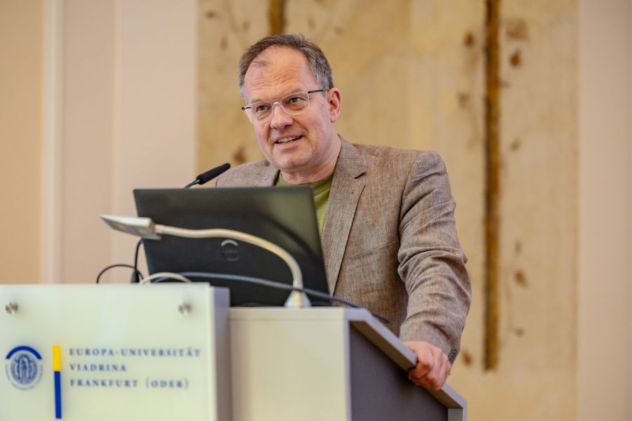 Impressionen von der Zeugnisverleihung der Kulturwissenschaftlichen Fakultät am Graduation Day 2026 der Europa-Universität Viadrina