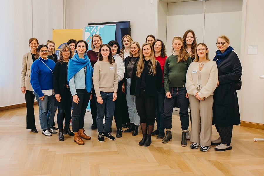 Gruppenfoto FoundHersAcademy EXIST