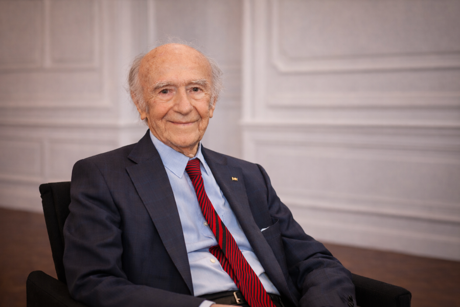 kal dedecius 900x600