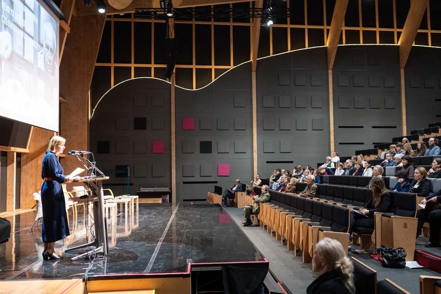 16 2025-10_Bereska-konf-CP_dsc_8276_cr