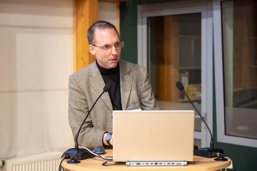 23 2025-10_Bereska-konf-CP_dsc_8379_cr