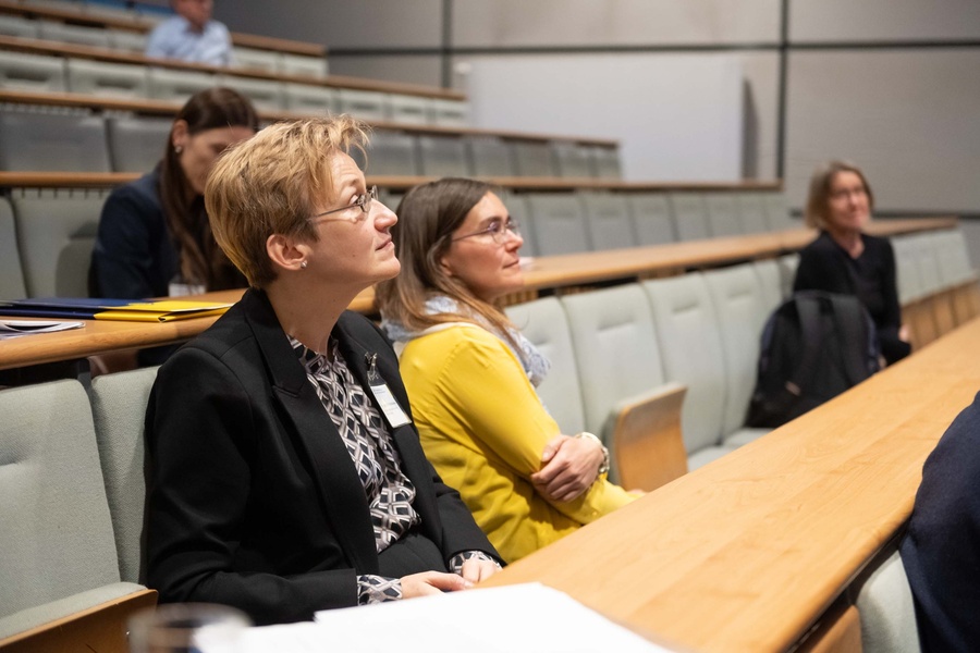 27 2025-10_Bereska-konf-CP_dsc_8472_cr