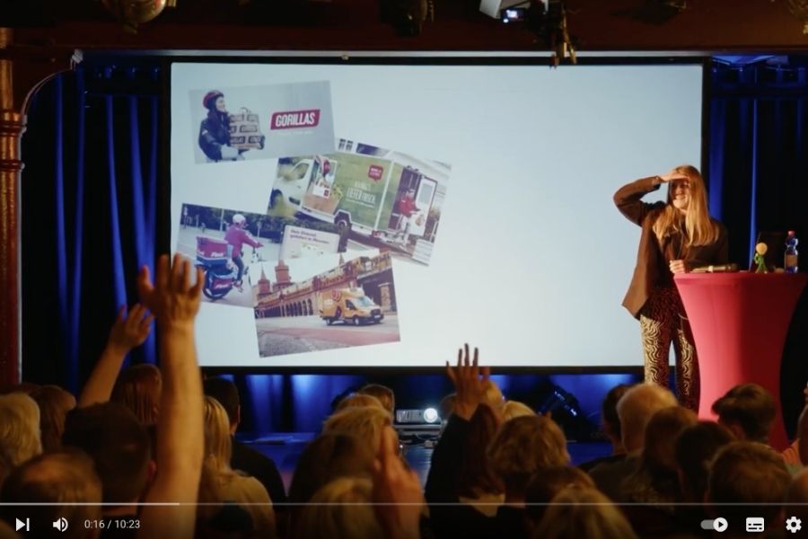 Prof. Dr. Charlotte Köhler beim 4. Brandenburger Science Slam in Fürstenwalde