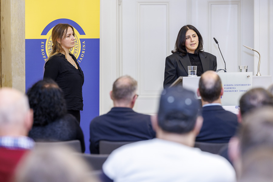 Sibel Tayçimen und Charlotte Lenger