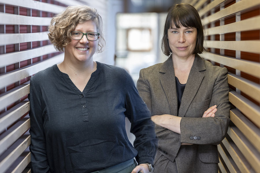 Prof. Dr. Miriam Lind (li.) und Prof. Dr. Sarah Speck