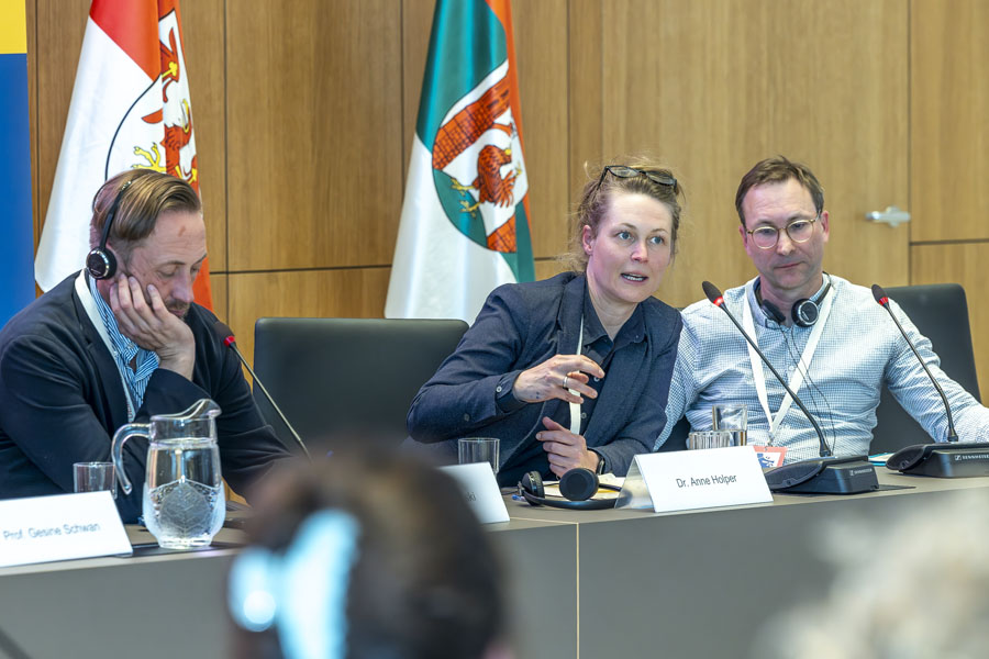 Doing Democracy im Rathaus Frankfurt (Oder) mit Gesine Schwan und Anne Holper