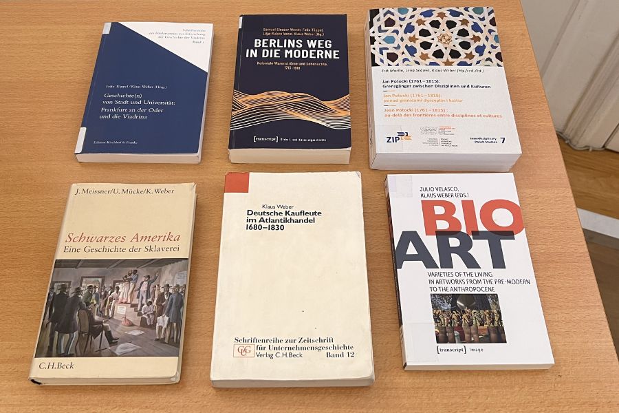 mehrere Publikationen von Klaus Weber
