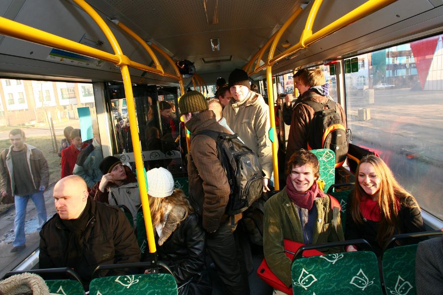 sahra-damus-bus