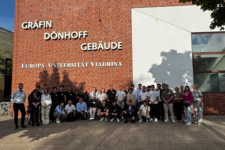 20250801-usbekische-gruppe-fast-track
