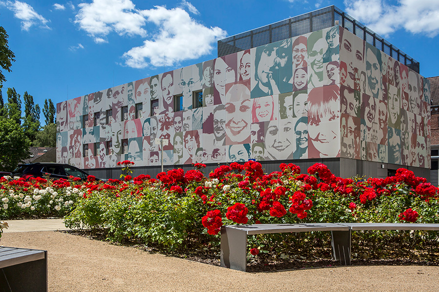 IT-Gebäude Viadrina-Facewall