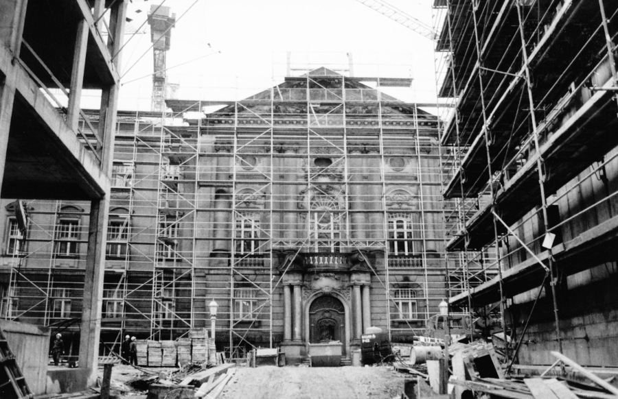 Bau Viadrina-Hauptportal, Blick vom Oderturm, 1993