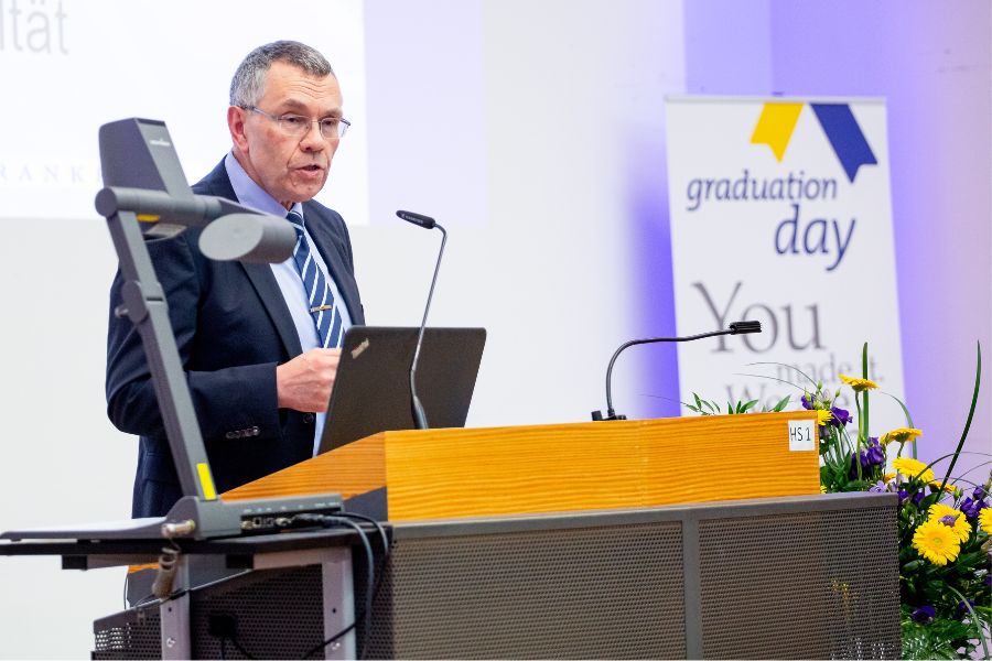 Graduierte der Juristischen Fakultät beim Graduation Day 2024