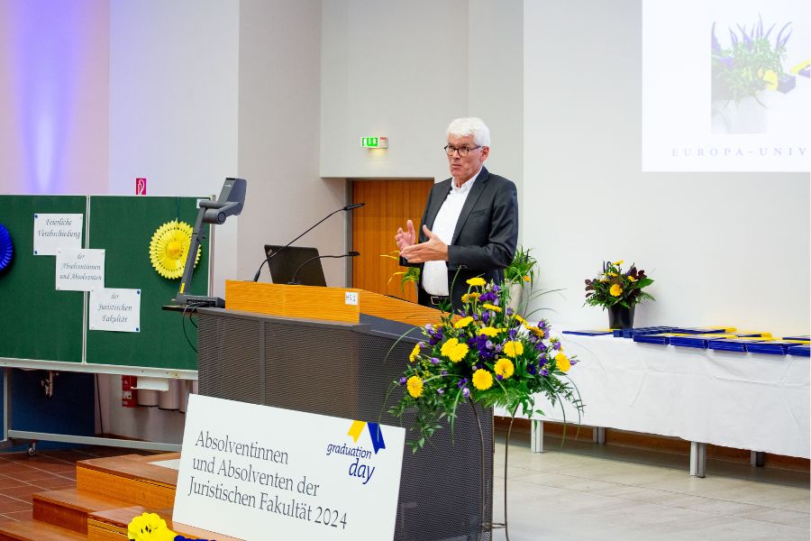 Graduierte der Juristischen Fakultät beim Graduation Day 2024