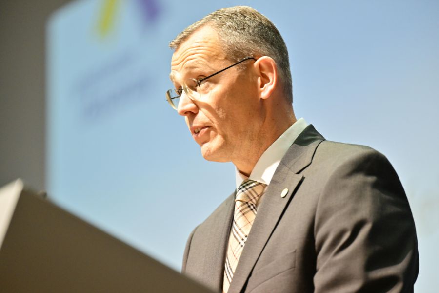 Graduierte der Wirtschaftswissenschaftlichen Fakultät beim Graduation Day 2024