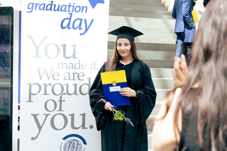 Presentation of certificates from the Faculty of Law