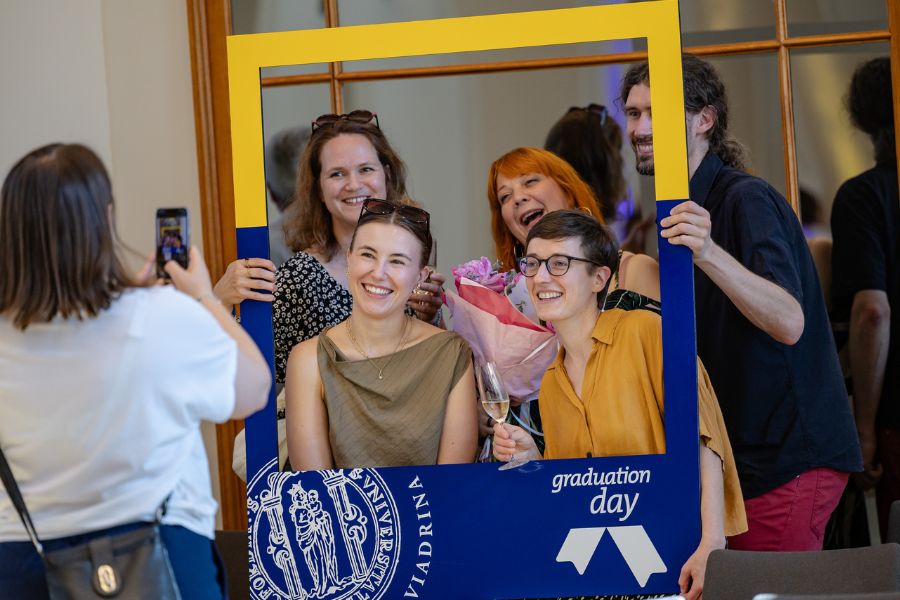 Highlights from the Faculty of Social and Cultural Sciences’ graduation ceremony on Graduation Day 2026 at the European University Viadrina