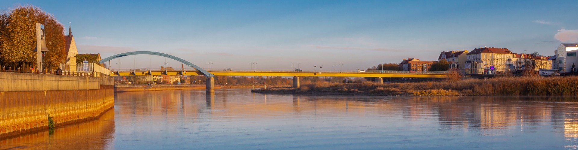 Shot of the city bridge and the Oder in the evening light