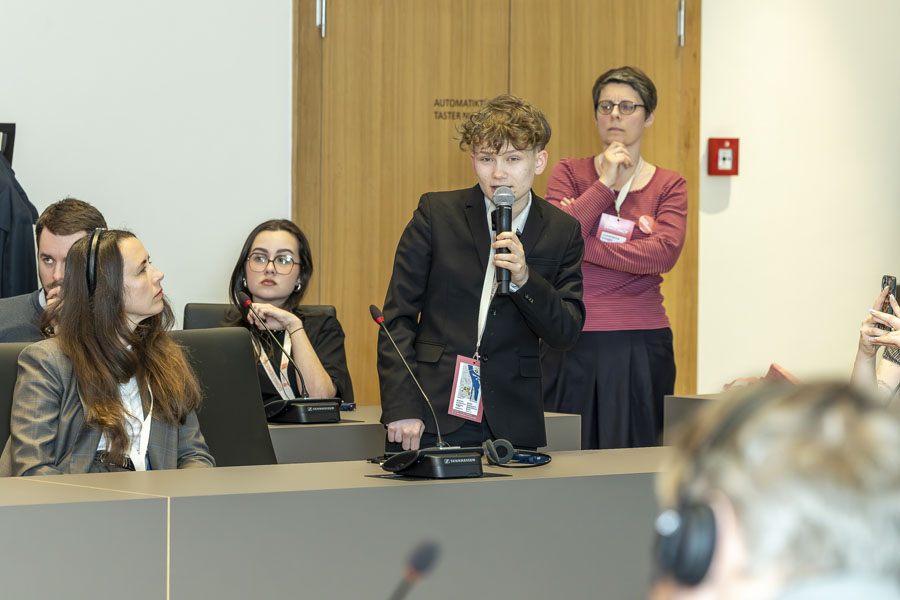Doing Democracy at Frankfurt (Oder) City Hall with Gesine Schwan and Anne Holper