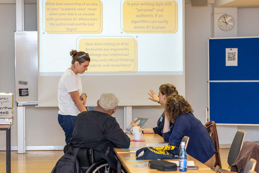 student-writing-peer-tutor-conference-9260