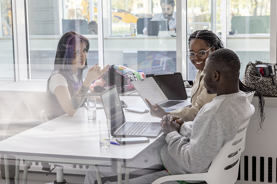 viadrina-coworking-space-studierende-6634_hf