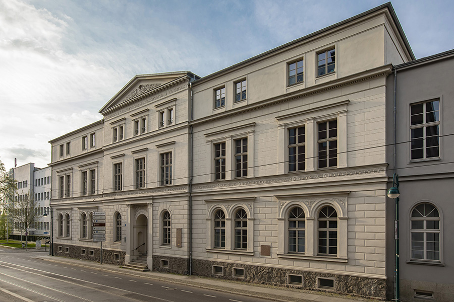 Logenhaus Nordseite in Campusnähe