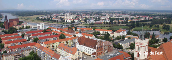 Frankfurt (Oder) und Slubice auf dem zweiten plan ©Pressestelle Heide Fest