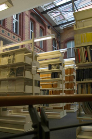 Bibliothek, Führung und Einweisung in die Benutzung ©Pressestelle Heide Fest